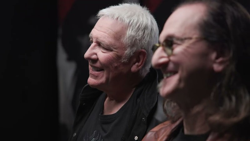 Geddy Lee and Alex Lifeson discuss the band’s history and upcoming RUSH tour with journalist Geoff Edgers at the Rock and Roll Hall of Fame (dated Sunday October 5th 2025). 
 
RUSH are hitting select cities to celebrate 50-something years with you. Sign up now for the Artist Presale thru this Thursday, October 9th@ 11:59pm ET:
https://livemu.sc/rush, tags: die auf - Youtube