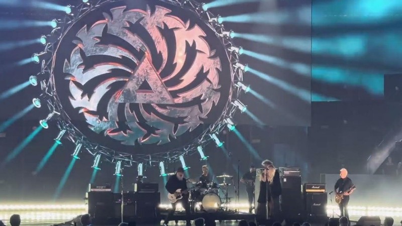 Soundgarden RRHOF induction Rusty Cage w/ Taylor Momsen and Mike McCready 2025 Los Angeles Rock Hall - Digital concept art for illustrative purpose, tags: & roll - Monok